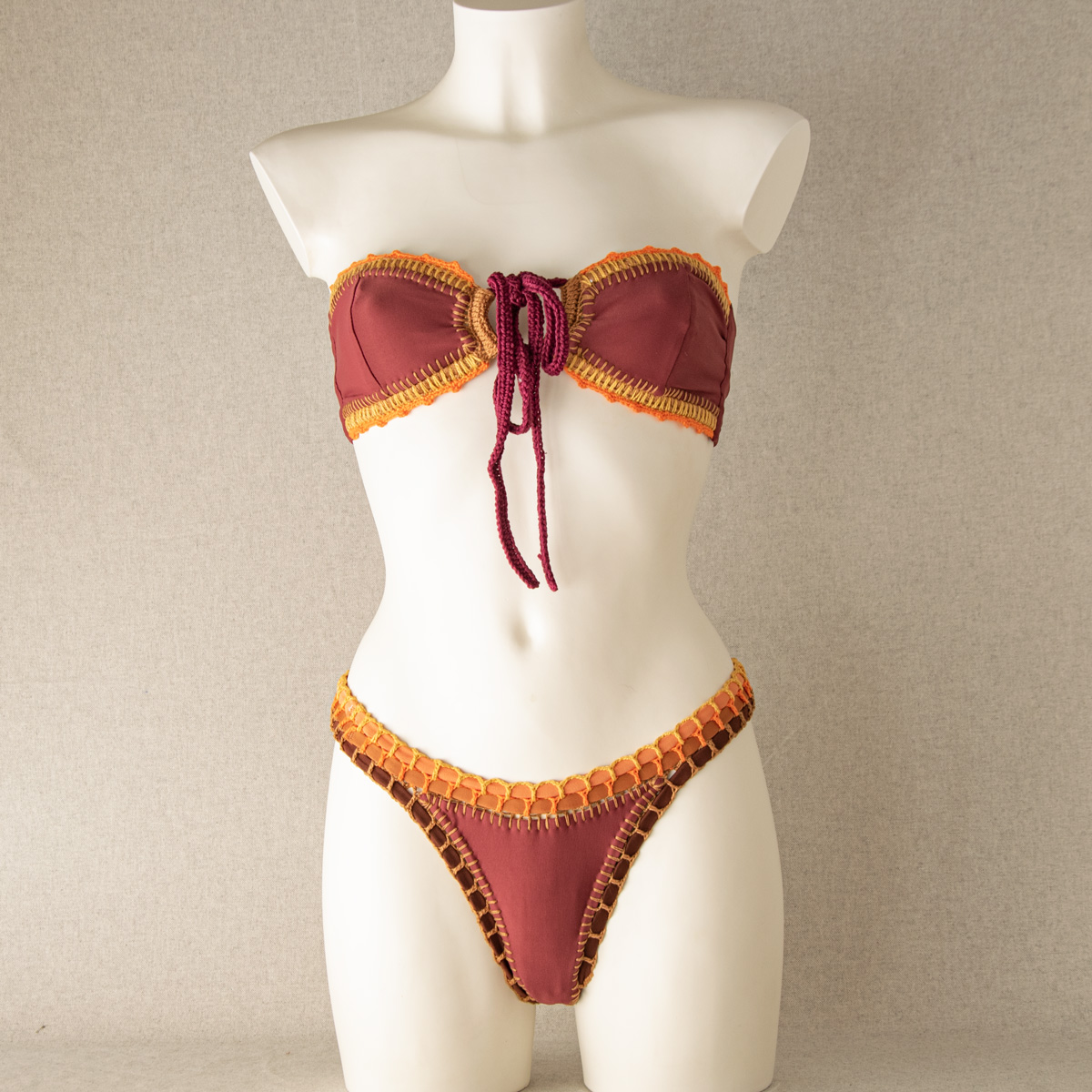 bikini malefica andromenda fronte